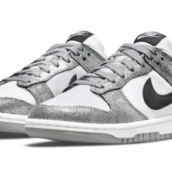 (WMNS) Nike Dunk Low 'Golden Gals' DO5882-001 8 (WMNS) Nike Dunk Low 'Golden Gals' DO5882-001 -Nike Shop 2 153b327b bcf3 49c5 87bc 2a532bce3409