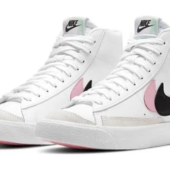 (GS) Nike Blazer Mid '77 SE 'White Arctic Punch' DD1847-101 8 (GS) Nike Blazer Mid '77 SE 'White Arctic Punch' DD1847-101 -Nike Shop 2 706d8d37 8b33 491c 8ebd 01b77407c754