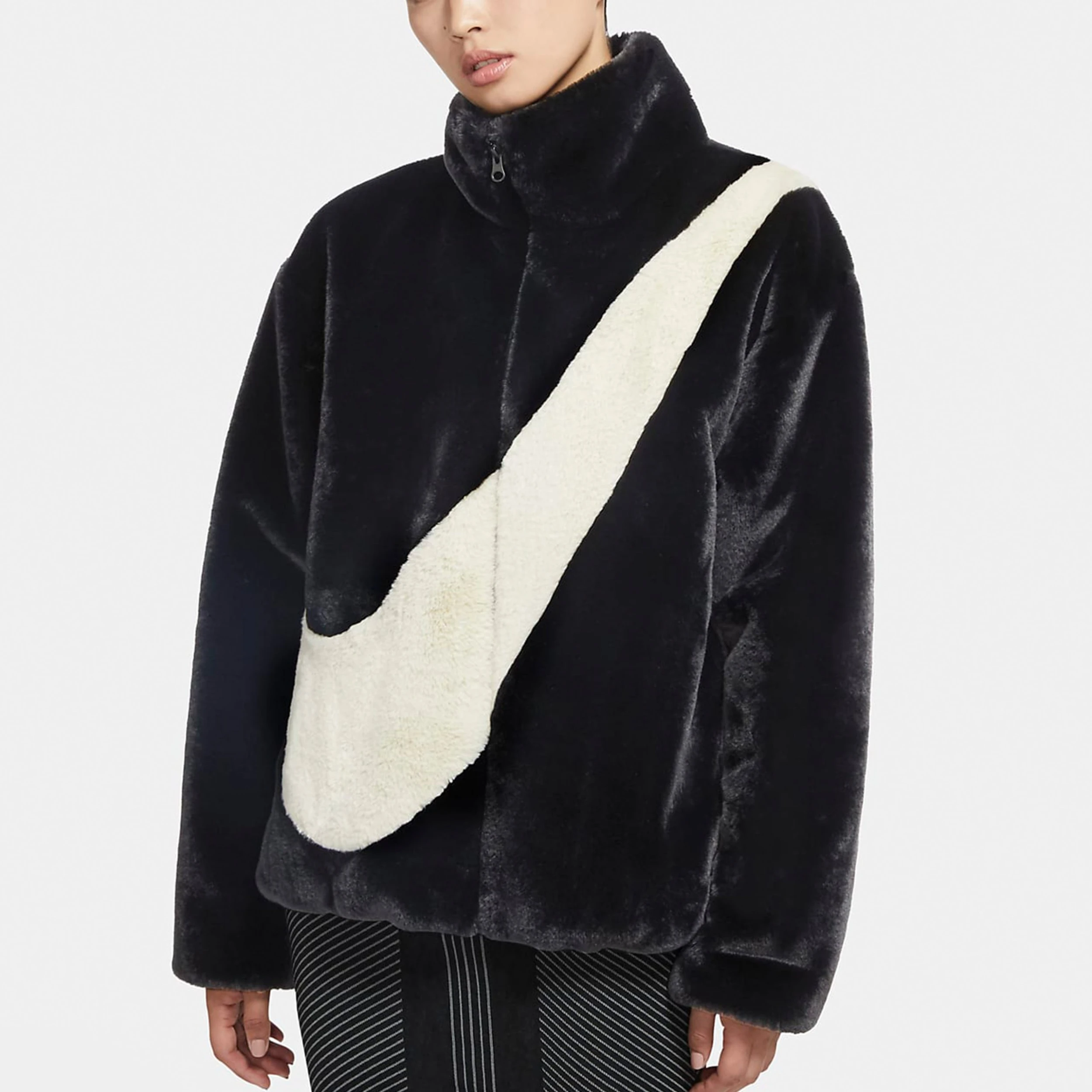 (WMNS) Nike Sportswear Swoosh Large Logo Stay Warm Lamb's Wool Stand Collar Jacket Autumn Asia Edition Black CU6559-010 4 (WMNS) Nike Sportswear Swoosh Large Logo Stay Warm Lamb's Wool Stand Collar Jacket Autumn Asia Edition Black CU6559-010 - Image 4