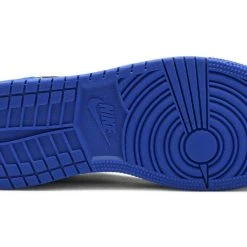 Nike (GS) Air Jordan 1 Mid SE 'Royal Black Toe' BQ6931-102 7 Nike (GS) Air Jordan 1 Mid SE 'Royal Black Toe' BQ6931-102 -Nike Shop 3 a20d99d5 df34 443f a72b af2242bc5bff