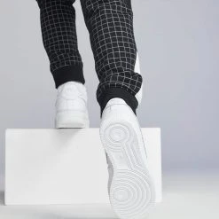 (GS) Nike Air Force 1 LE 'Triple White' DH2920-111 -Nike Shop 7 e6829c55 1db6 4cc4 831c 06cd1e4a0c98